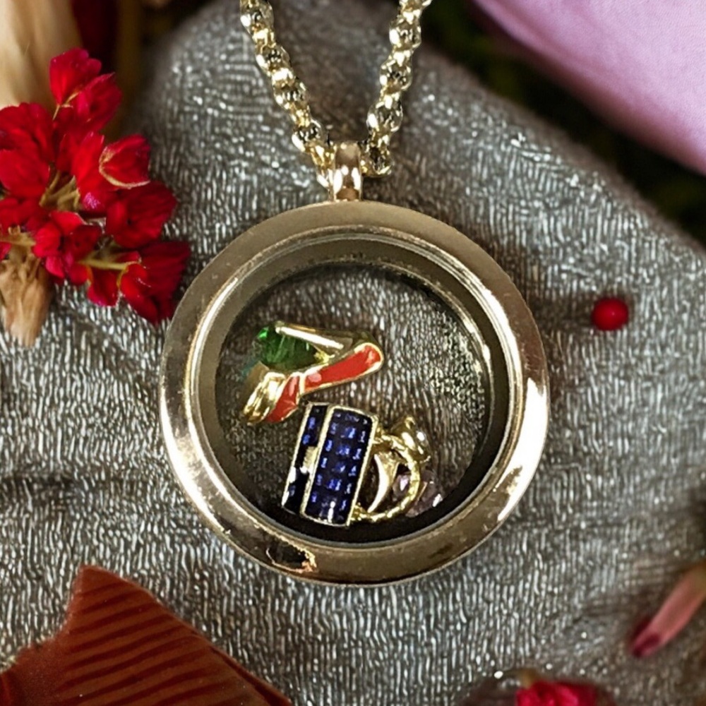 The “Classy Lady” Charm Locket Fashion Necklace